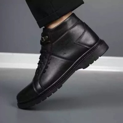 کفش نیم بوت مردانه چرم دوردوخت سبک، قالب استاندارد‌پرفروش‌ترین نیم‌بوت
