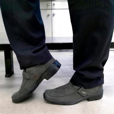 کفش مردانه نبوک چرم طبیعی آذری تک چسب