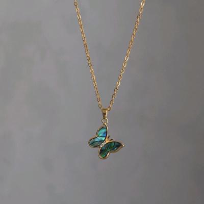 گردنبند پروانه
