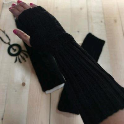 ساق دست بافتنی زنانه