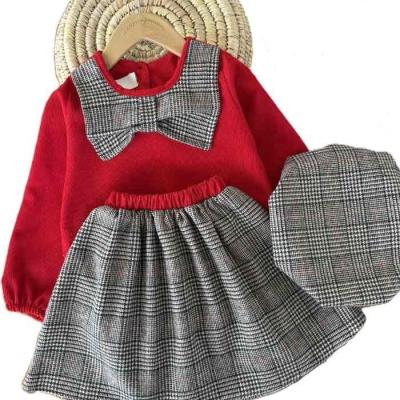 ست سه تیکه همراه با کلاه