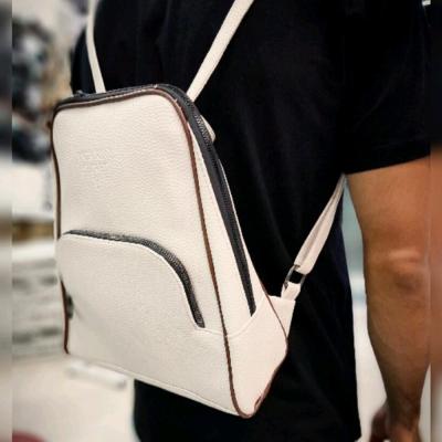 کوله پشتی لاک پشتی ویکتوریا سکرت کرمی - استایل روزمره