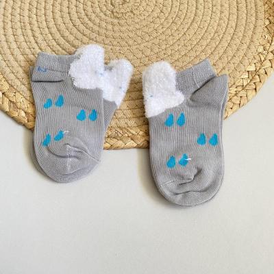 جوراب گوش دار بچگانه