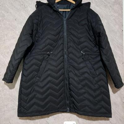 کاپشن کلاهدار