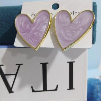 گوشواره قلبی بنفش