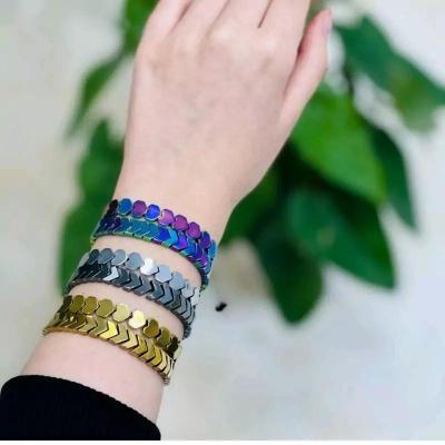 دستبند با بنده گره ای