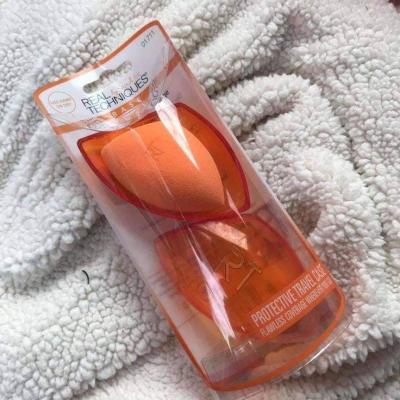 Real Techniques – Miracle Complexion Sponge + Trave