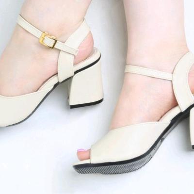 کفش پاشنه بلند