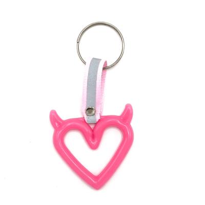 جاسوییچی سوریکاوا رنگ صورتی با بند شبرنگی (جاکلیدی سوریکاوا، جاسوئیچی قلب شاخ دار)