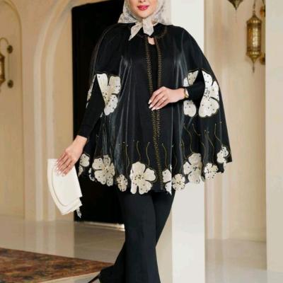 پانچو زنانه ساتن مدل پانچ ساتن با گل های مخمل