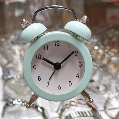 ساعت رومیزی کوچک سبز پاستلی