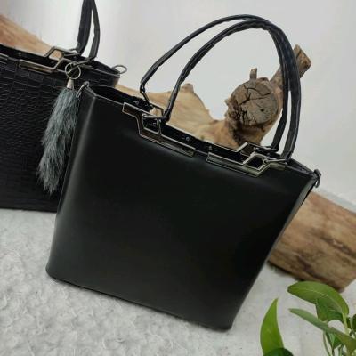 کیف دستی و دوشی مدل مانا