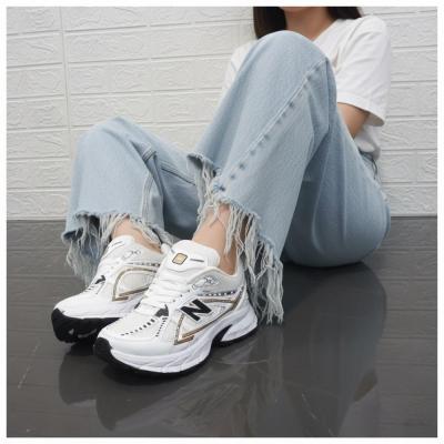 کفش ورزشی زنانه