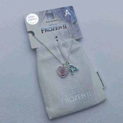 گوشواره دخترانه طرح حرف A با شخصیت کارتونی فانتزی و خاص دیزنی