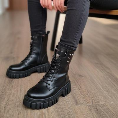 کفش پوتین نیم ساق ورساچه بوت نیم بوت