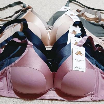 سوتین اسفنجی،بدون فنر،جک دار،راحت ایستایی عالی