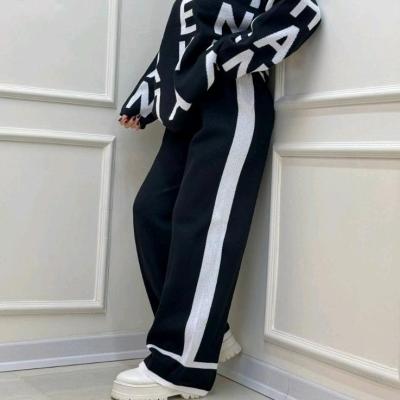 ست بلوز شلوار بافت زنانه مدل حروف جنس بافت سفت و پرتراکم درجه یک ولطیف