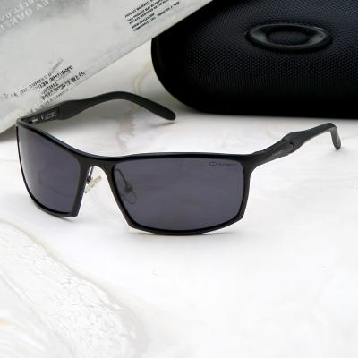 عینک آفتابی اوکلی آلومنیومی مردانه  UV400 دسته فنری Oakley