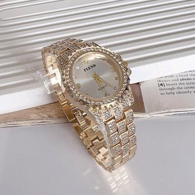 ساعت استیل نگینی