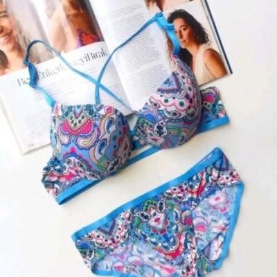 ست لباس زیر طرح ساحلی