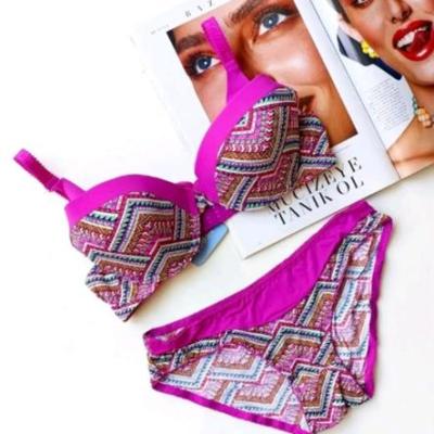 ست لباس زیر زنانه طرح سنتی