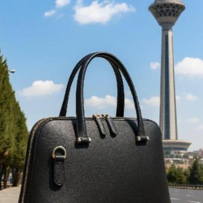 کیف زنانه تمام چرم گاوی بسیار سبک