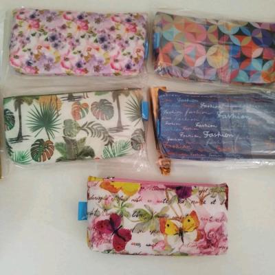 جامدادی کتابی اعلا گلدار تک زیپ(مناسب برای جوایز)