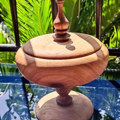 ظرف پایه دار چوبی