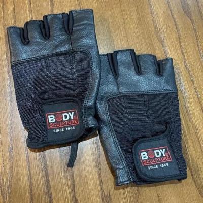 دستکش بدنسازی چرم رویه تور تهویه دار ضد لغزش