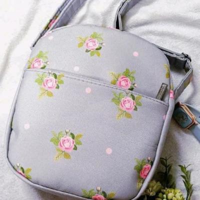 کیف دوشی طوسی گل دار