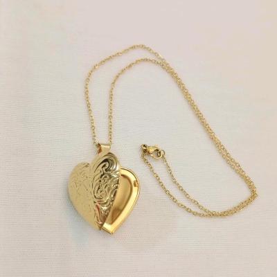 گردنبند استیل طلایی لاکت عکس-134088