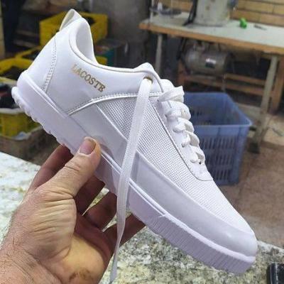 کتانی مردانه لاگوست سفید - ترکیب زیبایی و کارایی