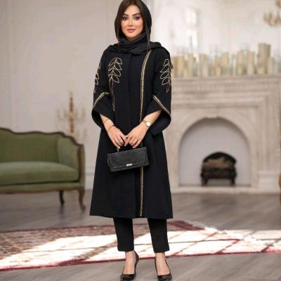 مانتو مجلسی کرپ مدل کریستال گلدوزی شده آستین شیپوری