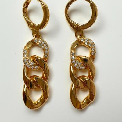 گوشواره طرح کارتیر نگین‌دار