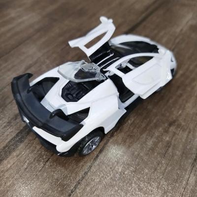 اسباب بازی ماشین فلزی چراغدار