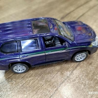 ماشین فلزی لندکروز