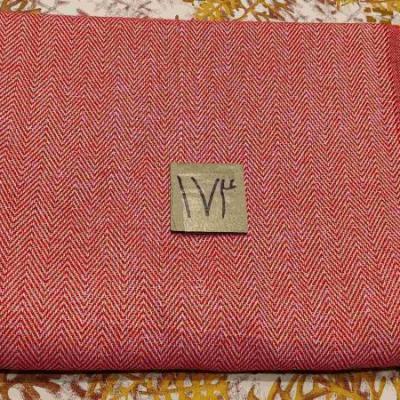 پتو مسافرتی چهارخانه و جناغی 185 در 140 (( زدگی دار ))