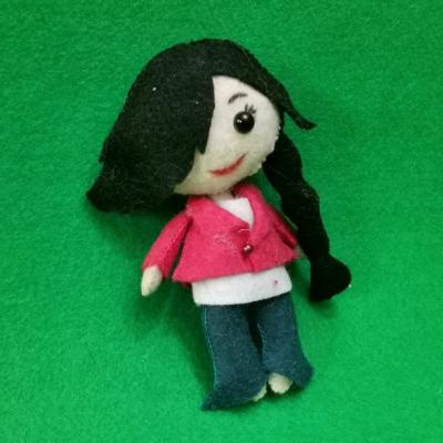 عروسک پارچه ای مدل امیلی،کاملا اورجینال و با الگوی اختصاصی