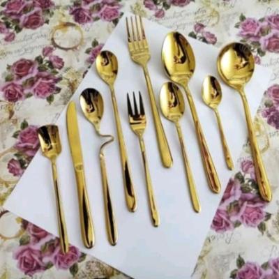 سرویس قاشق و چنگال طلایی 24 نفره 144 پارچه بی چمدان یونیک دنا