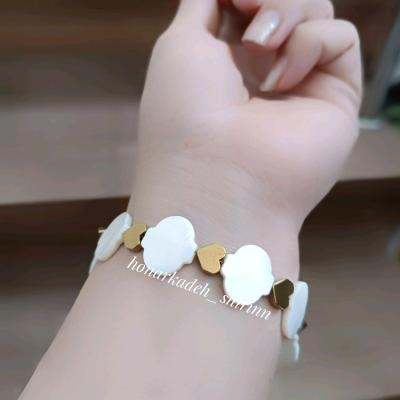 دستبند زنانه سنگ صدف و سنگ حدید قلب
