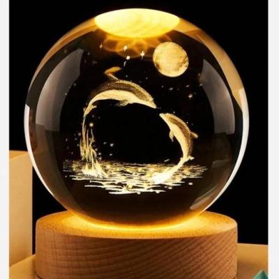 چراغ خواب مدل گوی کریستالی طرح دلفین قطر 6