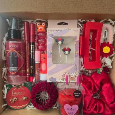 باکس هدیه دخترانه قرمز ارسال رایگان