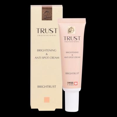 کرم روشن کننده و ضد لک تراست