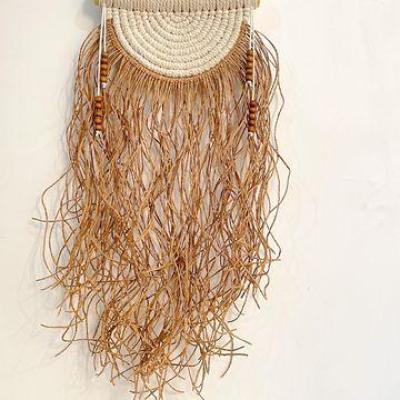 دیوار کوب آبشاری