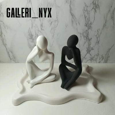 مجسمه آدمک متفکر 2 عددی با سینی