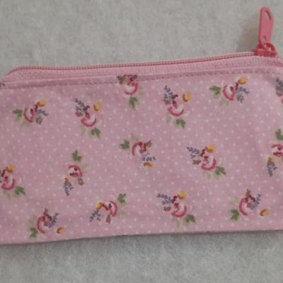 کیف پول و لوازم آرایش کد 17