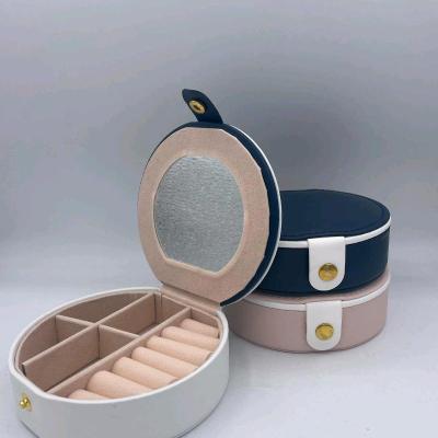 جعبه جواهرات چرمی دایره ای