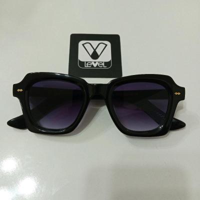 عینک زنانه مسکوت