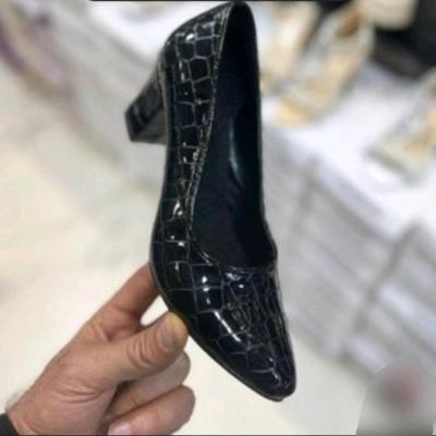 کفش سنگی رز