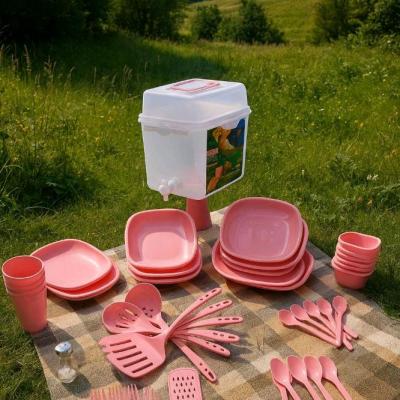 سرویس پلاستیک 70 پارچه مسافرتی کلمن شو